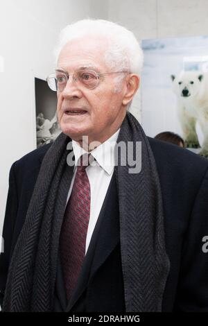 Lionel Jospin bei der Ausstellung der Fotografie von Sebastian Copeland von Napapiri «Arctica, The Vanishing North», die am 03. Dezember 2015 in der Galerie Yann Arthus-Bertrand in Paris, Frankreich, stattfand. Foto von Audrey Poree/ ABACAPRESS.COM Stockfoto