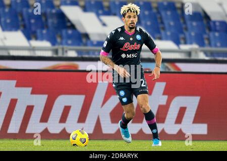 SSC Napoli Französisch Verteidiger Kevin Malcuit kontrolliert den Ball während Die Serie A Fußballspiel SS Lazio gegen SSC Neapel Stockfoto