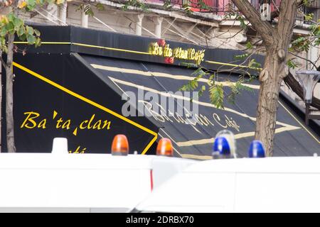 LE BATACLAN - PARIS AU LENDEMAIN DES ATTENTATS DU 13/11/2015 Foto von Nasser Berzane/ABACAPRESS.COM Stockfoto