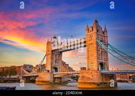 Tower bridge bei Sonnenuntergang, London Stockfoto