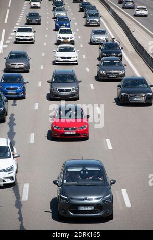 Valence (Südostfrankreich): Straßenverkehr auf der Autobahn A7, Wochenende der Kombüse für die Urlaubsabfahrten Stockfoto