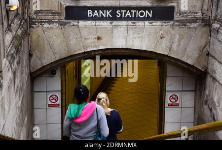 London, Großbritannien. September 2019. Unterirdischer Zugang unter der Bank of England. Quelle: Waltraud Grubitzsch/dpa-Zentralbild/ZB/dpa/Alamy Live News Stockfoto