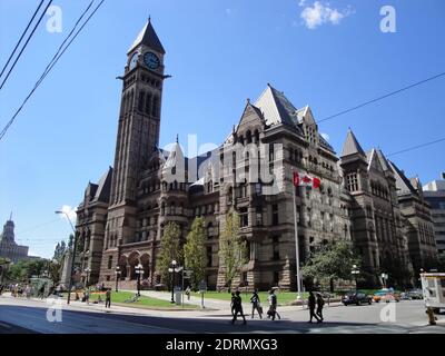 TORONTO, KANADA - 25. Jul 2010: Das historische Old City Hall, Downtown Toronto Stockfoto