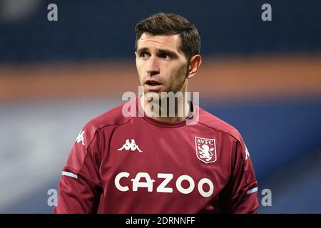 West Bromwich, Großbritannien. Dezember 2020. Aston Villa Torwart Emiliano Martinez wärmt sich vor dem Premier League Spiel in den Hawthorns, West Bromwich (Foto von Martyn Haworth/Focus Images /Sipa USA) 20/12/2020 Kredit: SIPA USA/Alamy Live News Stockfoto