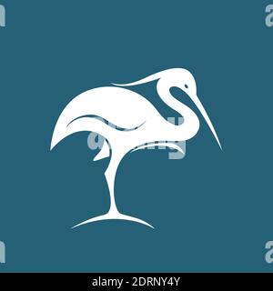 Vektorbild eines Storches auf blauem Hintergrund. Leicht editierbare Vektorgrafik mit Ebenen. Wilde Tiere. Stock Vektor
