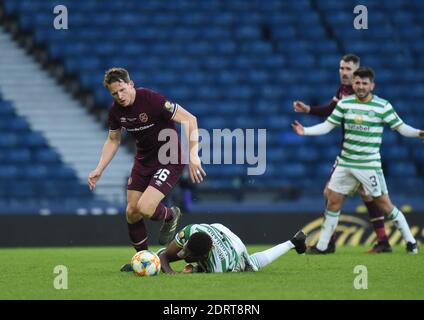 Hampden Park, Glasgow, Schottland, Großbritannien. Dezember 2020. William Hill Scottish Cup Finale 2019-20. Hearts Christophe Berra Kredit: eric mccowat/Alamy Live News Stockfoto