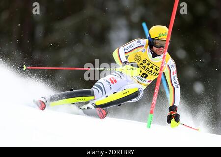 Dolomiten, Italien. Dezember 2020. 21. Dezember 2020; Skigebiet Alta Badia, Dolomiten, Italien; Internationaler Skiverband Weltcup-Slalom; Sebastian Holzmann (GER) Credit: Action Plus Sports Images/Alamy Live News Stockfoto