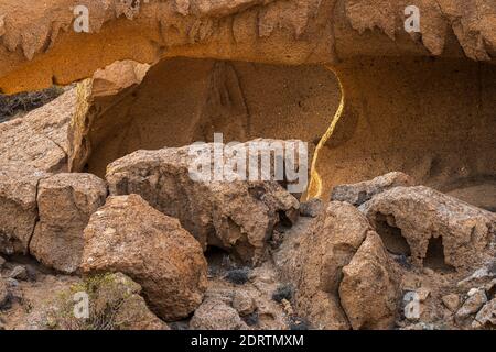 Bogen von Tajao, eine vulkanische Landschaft, pyroklastische Ablagerungen, durch Zusammenbruch und Erosion gebildet, Tajao, Teneriffa, Kanarische Inseln, Spanien Stockfoto