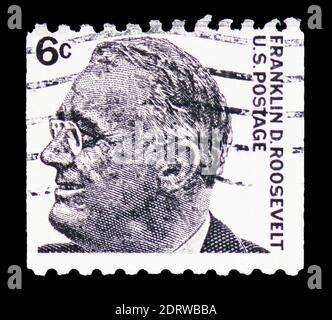MOSKAU, RUSSLAND - 10. FEBRUAR 2019: Eine in den Vereinigten Staaten gedruckte Briefmarke zeigt Franklin Delano Roosevelt (1882-1945), 32. Präsident, berühmte Amerikaner ser Stockfoto