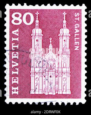 MOSKAU, RUSSLAND - 10. FEBRUAR 2019: Eine in der Schweiz gedruckte Briefmarke zeigt den St. Galler Dom, postgeschichtliche Motive und Monumentserie, circa Stockfoto