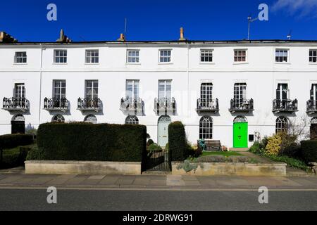 Ansicht der Häuser in Rutland Terrasse, EINE Reihe von Regency-Stil Häuser gebaut in 1831, Stamford Stadt; Lincolnshire; England; Großbritannien Stockfoto