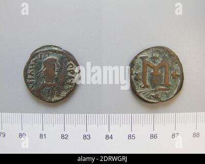 Herrscher: Anastasius I., byzantinischer Kaiser, ca. 430–518, regiert 491–518, Follis (40 Nummi) von Anastasius I., 498–518, Kupfer, 6.86 g, 6:00, 25 mm, hergestellt in Antiochien, byzantinisch, 5.–6. Jahrhundert n. Chr., Numismatik Stockfoto