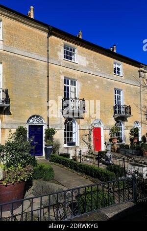 Ansicht der Häuser in Rutland Terrasse, EINE Reihe von Regency-Stil Häuser gebaut in 1831, Stamford Stadt; Lincolnshire; England; Großbritannien Stockfoto