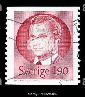 MOSKAU, RUSSLAND - 10. FEBRUAR 2019: Eine in Schweden gedruckte Briefmarke zeigt König Carl XVI Gustaf, Serie, um 1984 Stockfoto