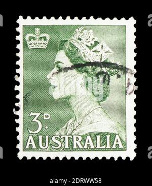 MOSKAU, RUSSLAND - 10. FEBRUAR 2019: Eine in Australien gedruckte Briefmarke zeigt Queen Elizabeth, Definitives Serie, um 1953 Stockfoto