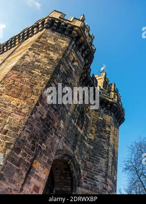 Das Torhaus aus dem 15. Jahrhundert im Lancaster Castle in der Stadt Von Lancashire England UK Stockfoto