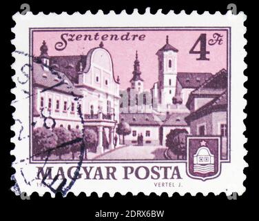 MOSKAU, RUSSLAND - 10. FEBRUAR 2019: Eine in Ungarn gedruckte Briefmarke zeigt Szentendre, Cityscapes Serie, um 1980 Stockfoto
