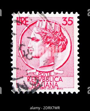 MOSKAU, RUSSLAND - 10. FEBRUAR 2019: Eine in Italien gedruckte Briefmarke zeigt Coin of Syracuse, 35 Lires, Serie, um 1956 Stockfoto