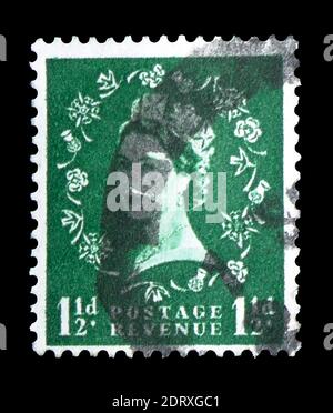 MOSKAU, RUSSLAND - 14. FEBRUAR 2019: Eine in Großbritannien gedruckte Briefmarke zeigt Queen Elizabeth II - Predecimal Wilding, Serie, um 1953 Stockfoto