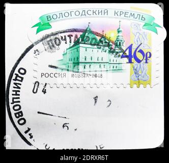 MOSKAU, RUSSLAND - 20. FEBRUAR 2019: Eine in Russland gedruckte Briefmarke zeigt Wologda Kremlin, Kremlins of Russia Definitives Serie, um 2018 Stockfoto