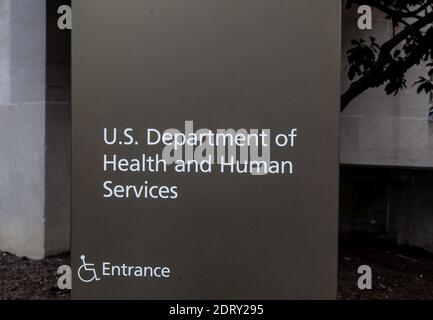 Unterschrift des US-Gesundheitsministeriums (Department of Health & Human Services, HHS) am Hauptsitz in Washington, D.C. USA Stockfoto