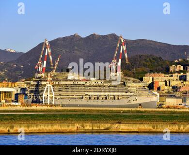 Valiant Lady ist ein Kreuzfahrtschiff im Bau auf der Fincantieri Werft in Sestr für Virgin Voyages, es wird das Schwesterschiff von S. Lady werden Stockfoto