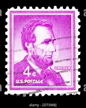MOSKAU, RUSSLAND - 23. FEBRUAR 2019: Eine in den USA gedruckte Briefmarke zeigt Abraham Lincoln (1809-1865), 16. Präsident der USA, Liberty Issue se Stockfoto