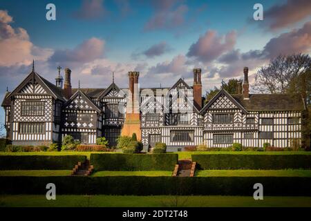 Bramall Hall Innen und Außen Stockfoto