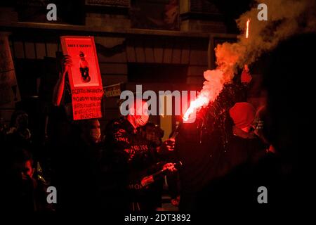 Barcelona, Spanien. Dezember 2020. Die Mitglieder des Gastgewerbes protestieren gegen härtere Anti-Covid19 Maßnahmen wie Schließungen im Gastgewerbe und Einschränkungen der sozialen Kontakte, die die katalanische Regierung aufgrund der beschleunigten Ausbreitung des Coronavirus auferlegt hat. Quelle: Matthias Oesterle/Alamy Live News Stockfoto