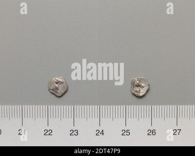 Münzstätte: Tarentum, 3/4 Obol aus Tarentum, 325–280 v. Chr., Silber, 0.26 g, 6:00, 8 mm, hergestellt in Tarentum, Kalabrien, griechisch, 4.–3. Jh. v. Chr., Numismatik Stockfoto