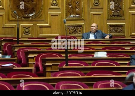 Der UMP-Abgeordnete Serge Dassault hat am 23. januar 2014 bei der Fragestunde ( QAG ) im Senat in Paris, Frankreich, teilgenommen. Foto von Romain Boe/ABACAPRESS.COM Stockfoto