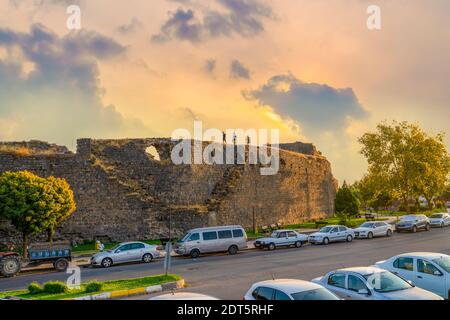 Diyarbakir, Türkei-September 17 2020: Die Mauer von Diyarbakir (Diyarbakir surlari auf Türkisch) Stockfoto