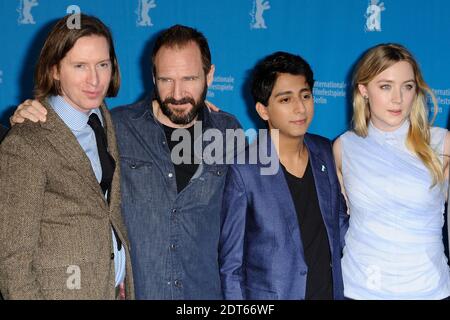 Wes Anderson, Ralph Fiennes, Tony Revolori und Saoirse Ronan bei der Photocall 'The Grand Budapest Hotel' während der 64. Berlinale, Internationale Filmfestspiele Berlin, Deutschland am 06. Februar 2014. Foto von Aurore Marechal/ABACAPRESS.COM Stockfoto