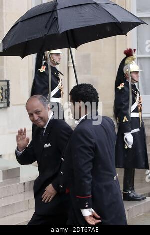 Der französische Außenminister Laurent Fabius kommt im Präsidentenpalast von Elysee vor einem Treffen mit dem französischen Präsidenten Francois Hollande und König Philippe und Königin Mathilde von Belgien im Rahmen ihres ersten offiziellen Besuchs in Frankreich am 06. Februar 2014 in Paris an. Foto von Stephane Lemouton/ABACAPRESS.COM Stockfoto