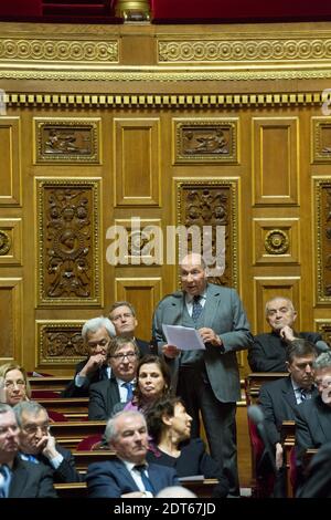 Der UMP-Abgeordnete Serge Dassault im Bild spricht während der Fragestunde am 6. Februar 2014 im Senat in Paris, Frankreich. Foto von Romain Boe/ABACAPRESS.COM Stockfoto