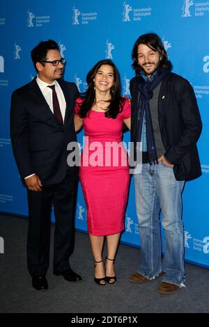 Michael Pena, America Ferrera und Diego Luna beim 'Cesar Chavez' Photocall während der 64. Berlinale, Internationale Filmfestspiele Berlin, Deutschland, am 12. Februar 2014. Foto von Aurore Marechal/ABACAPRESS.COM Stockfoto