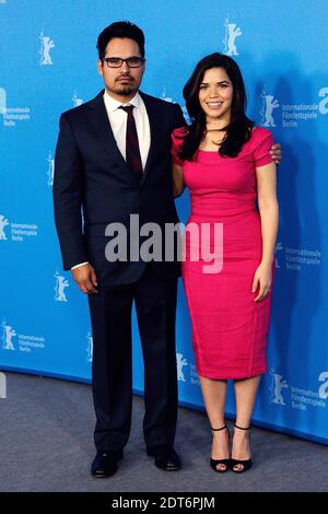 Michael Pena und America Ferrera beim 'Cesar Chavez' Photocall während der 64. Berlinale, Internationale Filmfestspiele Berlin, Deutschland, am 12. Februar 2014. Foto von Aurore Marechal/ABACAPRESS.COM Stockfoto