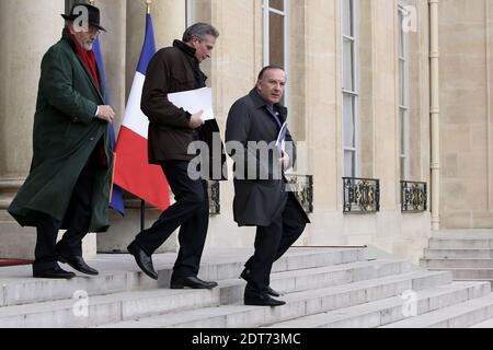 MEDEF-Chef Pierre Gattaz verlässt am 17. Februar 2014 den präsidentiellen Elysee-Palast in Paris, um an einer Arbeitssitzung eines "Strategischen Rates für Attraktivität" mit dem französischen Präsidenten, dem französischen Premierminister und internationalen Wirtschaftsführern teilzunehmen. 30 internationale Wirtschaftsführer sind in Paris, um an der Konferenz "Strategic Council on Attractiveness" teilzunehmen, die darauf abzielt, Frankreich als ein Land zu fördern, das bereit ist für neue Unternehmensinvestitionen und -Chancen. Foto von Stephane Lemouton/ABACAPRESS.COM Stockfoto