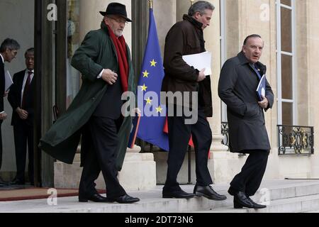 MEDEF-Chef Pierre Gattaz verlässt am 17. Februar 2014 den präsidentiellen Elysee-Palast in Paris, um an einer Arbeitssitzung eines "Strategischen Rates für Attraktivität" mit dem französischen Präsidenten, dem französischen Premierminister und internationalen Wirtschaftsführern teilzunehmen. 30 internationale Wirtschaftsführer sind in Paris, um an der Konferenz "Strategic Council on Attractiveness" teilzunehmen, die darauf abzielt, Frankreich als ein Land zu fördern, das bereit ist für neue Unternehmensinvestitionen und -Chancen. Foto von Stephane Lemouton/ABACAPRESS.COM Stockfoto