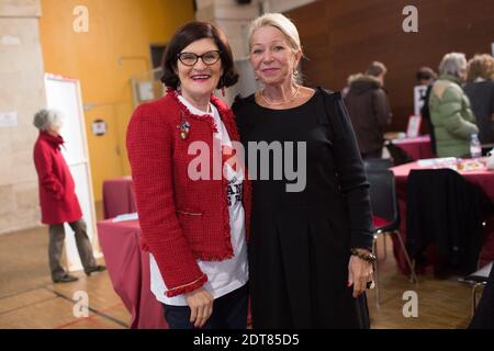 Beatrice de Malembert (links) und Daniele Odin (rechts) von der C est Du Propre Show (auf M6) im Bild beim Mamaif Großmutters Day (alias Mamifestation Troc'n'Roll), am 2. März 2014, in Paris, Frankreich. Foto von Romain Boe/ABACAPRESS.COM Stockfoto