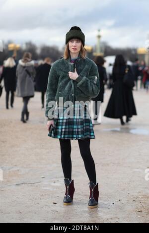 Anya Ziourova kommt nach Elie Saab Herbst/Winter 2014-2015 Ready-to-Wear-Show im Jardin des Tuileries, Paris, Frankreich am 3. März 2014. Foto von Marie-Paola Bertrand-Hillion/ABACAPRESS.COM Stockfoto