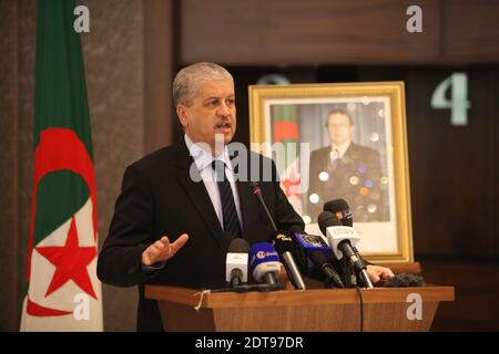 Der ausscheidende algerische Premier und neu ernannte Abdelaziz Bouteflika President's Campaign Manager Abdelmalek Sellal trifft sich am 18. März 2014 im El-Aurassi Hotel in Algier, Algerien, mit Geschäftsführern, Leitern mehrerer Organisationen und FCE. Foto von Ammi Louiza/ABACAPRESS.COM Stockfoto