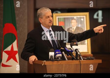 Der ausscheidende algerische Premier und neu ernannte Abdelaziz Bouteflika President's Campaign Manager Abdelmalek Sellal trifft sich am 18. März 2014 im El-Aurassi Hotel in Algier, Algerien, mit Geschäftsführern, Leitern mehrerer Organisationen und FCE. Foto von Ammi Louiza/ABACAPRESS.COM Stockfoto