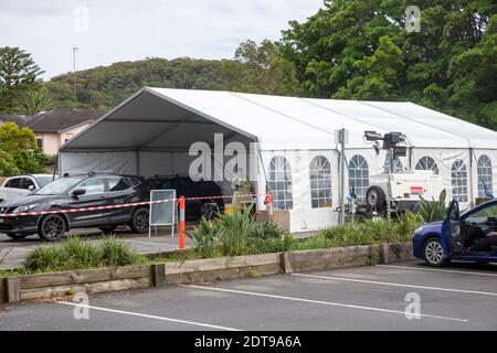 Sydney, Australien. Dienstag, 22. Dezember 2020,die Straßen in Avalon sind ruhig nach dem Ausbruch des Covid 19 im lokalen RSL und Bowling Club, die meisten Bewohner wurden getestet und die Warteschlangen an Testzentren sind kurz, die NSW-Regierung hat die Sydney Northern Beaches Area bis Mitternacht am 23. Dezember gesperrt, Sydney, Australien Kredit: martin Berry/Alamy Live Nachrichten Stockfoto