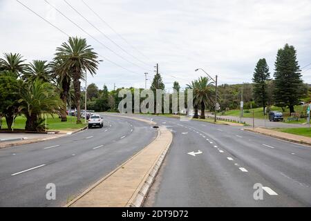 Sydney, Australien. Dienstag, 22. Dezember 2020,die Straßen in Avalon sind ruhig nach dem Ausbruch des Covid 19 im lokalen RSL und Bowling Club, die meisten Bewohner wurden getestet und die Warteschlangen an Testzentren sind kurz, die NSW-Regierung hat die Sydney Northern Beaches Area bis Mitternacht am 23. Dezember gesperrt, Sydney, Australien Kredit: martin Berry/Alamy Live Nachrichten Stockfoto