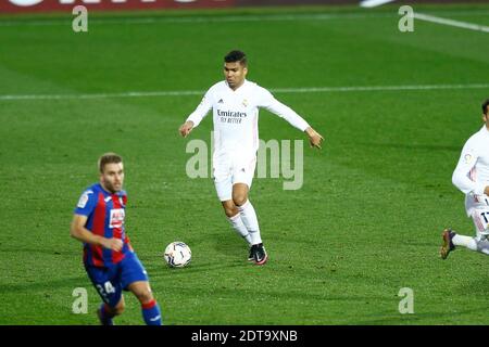 Eibar, Spanien. Dezember 2020. Casemiro (Real) Fußball: Spanisches 'La Liga Santander' Spiel zwischen SD Eibar 1-3 Real Madrid CF im Estadio Municipal de Ipurua in Eibar, Spanien. Quelle: Mutsu Kawamori/AFLO/Alamy Live News Stockfoto