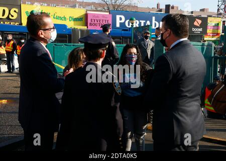 Brooklyn, NY, USA. Dezember 2020. Atmosphere kündigt Gedenkstätte für den Bahnbetreiber Garrett Goble an, der bei einem absichtlichen Eisenbahnbrand am 27. März in Harlem ums Leben gekommen ist. 21. Dezember 2020 in Brooklyn, New York City. Kredit: Mpi43/Media Punch/Alamy Live Nachrichten Stockfoto