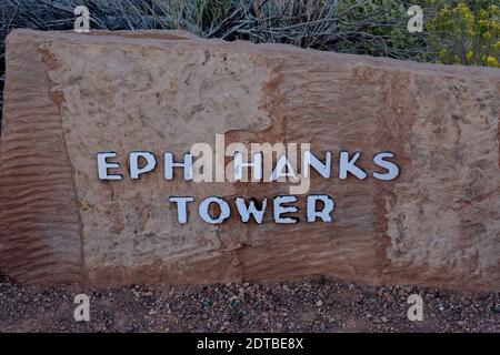 Capitol Reef National Park, Vereinigte Staaten:Eph Hanks Tower Schild in Capitol Reef Stockfoto