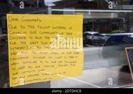 Avalon Beach Sydney covid 19 Ausbruch führt zu einem kleinen Geschäft schließt vorübergehend, bis das Virus unter Kontrolle ist,Sydney,Australien Stockfoto