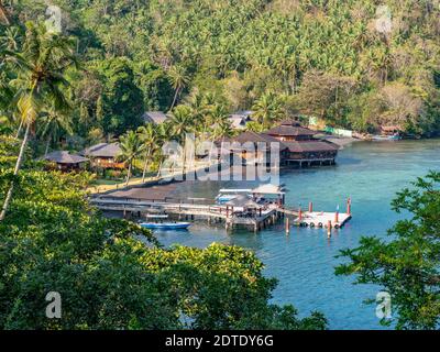 Kungkungan Bay Resort an der Lembeh Strait zwischen Bitung auf Nord-Sulawesi und Lembeh Island in Indonesien. Die Lembeh Strait ist bekannt für ihre Farbgebung Stockfoto